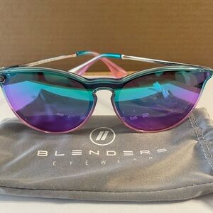 Blenders Eyewear Women's Multicolor Sunglasses